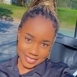 Meet your Posher, Ash